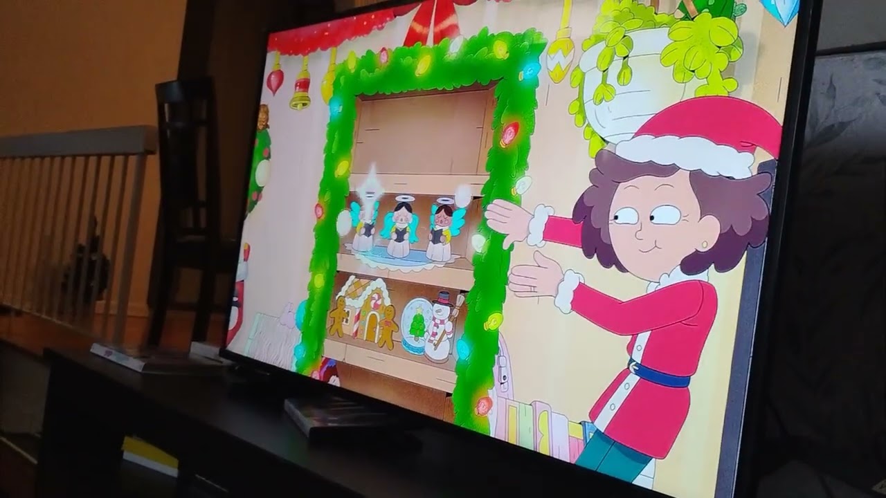 Amphibia froggy little Christmas king Andreas santa robot shoot double blasters at Polly & hop pop