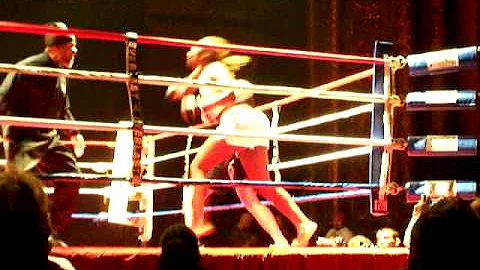 MMA Latasha Curtis vs  Lisa Litherland - round 2