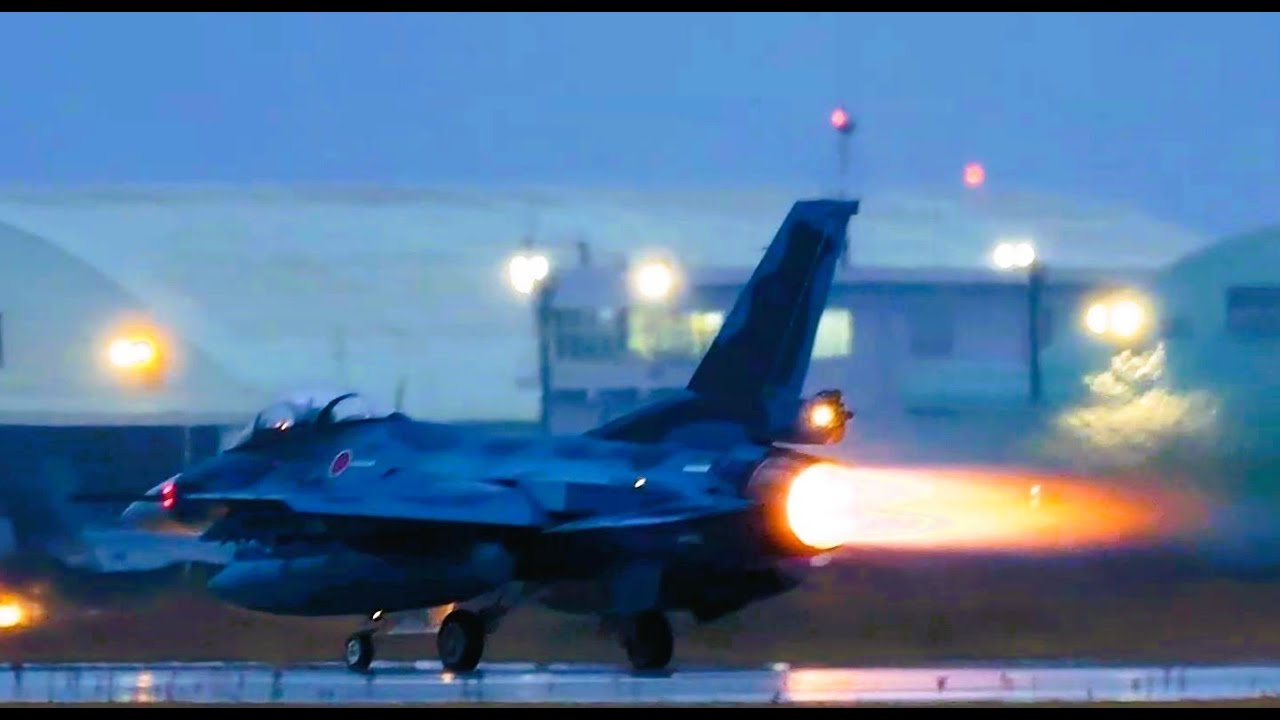 4K】航空自衛隊 築城基地F2 アフターバーナー離陸上昇。Fighter F2