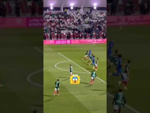 فرصة خطيرة للهلال من ناصر الدوسري في العارضة و تسديدة سافيتش الهلال