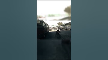 Weird Things are happening in the new Call of Duty #shorts #callofduty #modernwarfare2 #glitch #bug