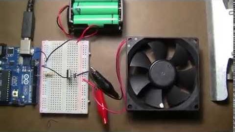 Arduino Uno controls motor with TIP120 Darlington Transistor