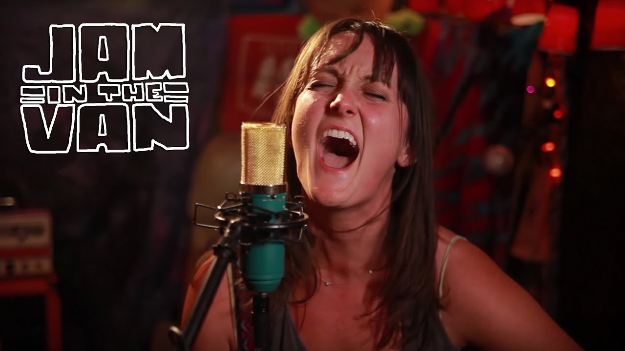 VALLEY QUEEN - "In My Place" (Live in Coachella Valley, 2015) 