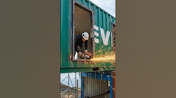 Crane Drops Containers Into a Luxury Lake House (Satisfying Build You Can’t Stop Watching)