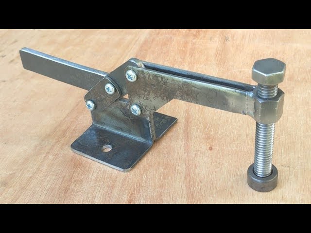 Vertical Hold-Down Toggle Clamps - Flange Base, Tightening Force 2205 N