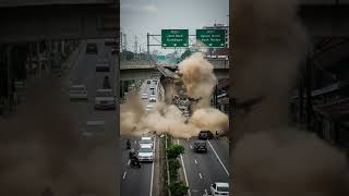 Detikdetik Jembatan Ambruk Semua Panik   Rekaman Nyata Di Tengah Kota