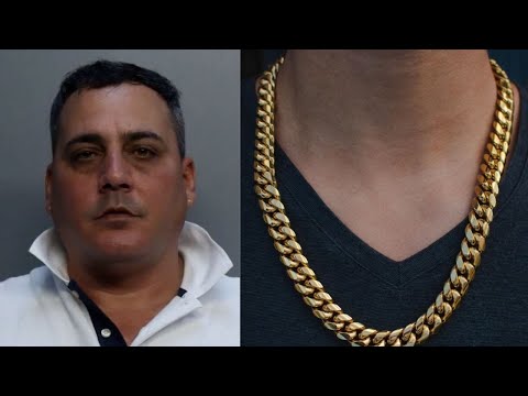 Acusan a cubano de Miami de empeñar 17 cadenas de oro falsas por las cuales cobró mas de $15 mil