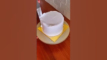 Thumbnail of Cara menutup Cake dengan Whipped Cream #short #shorts #tutorial #cake