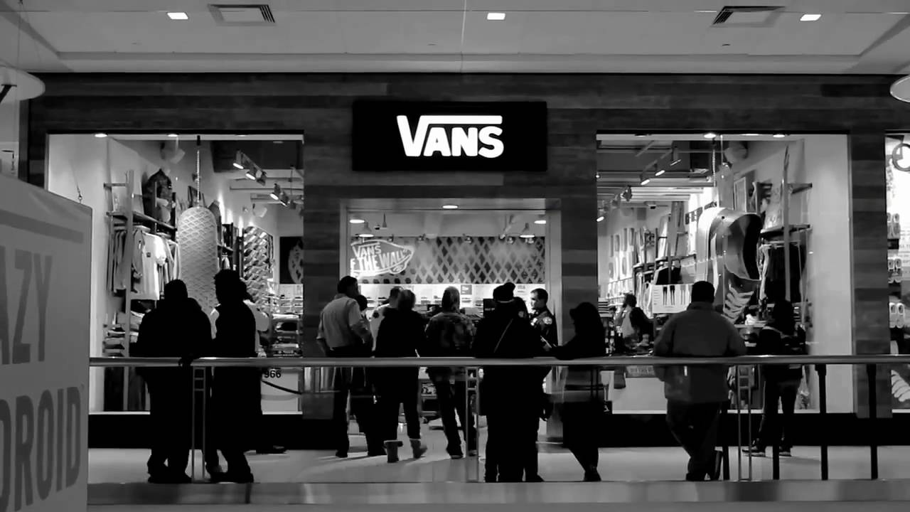 vans store queens