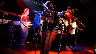 Presenting Ire - Clinton Fearon & Boogie Brown @ Brasparts (France) - 2010, October 16th