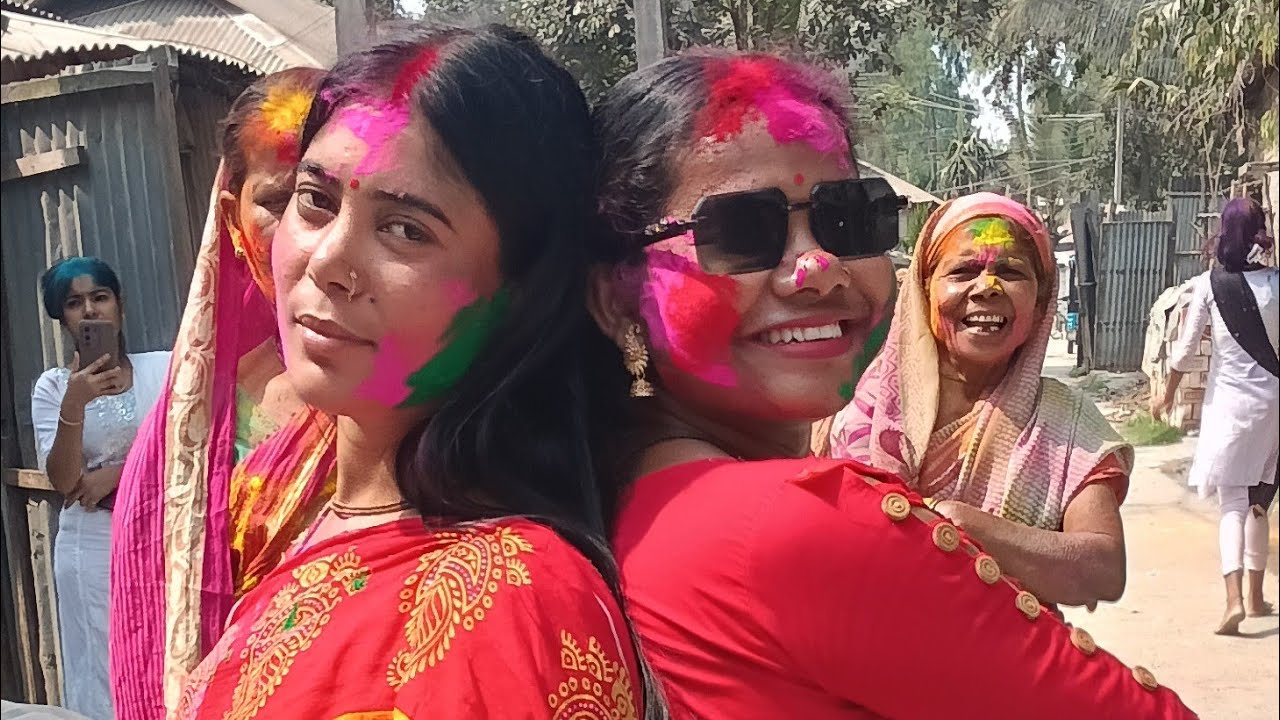 আবিরে আবিরে রাঙালো এমন বলোনা আমাকে লাগছে কেমন