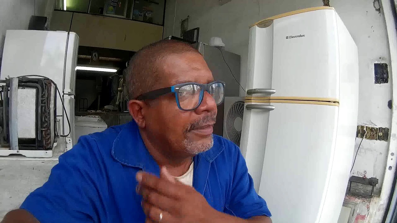 GELADEIRA DUPLEX ELECTROLUX DC38 COM ÙMIDADE NO EVAPORADOR
