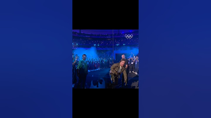 Tom Cruise stealing the show at the Paris 2024 Closing Ceremony. 🎬