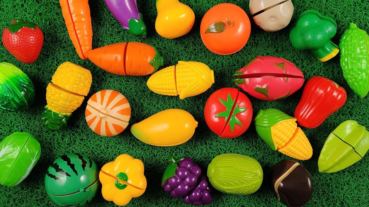 Plastic fruit and vegetables cutting / Fun learning name of fruit and