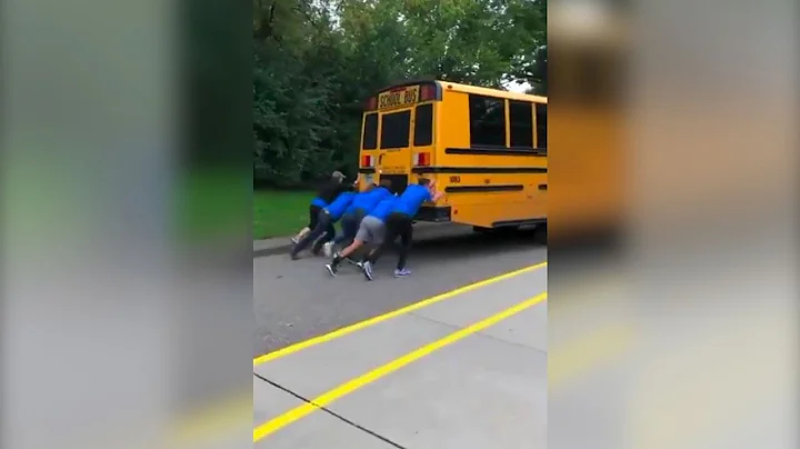 Kimberly Lane Teachers Come to Rescue, Push Bus
