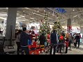 Ночь перед Рождеством в Great Mall близ Сан Хосе, Калифорния