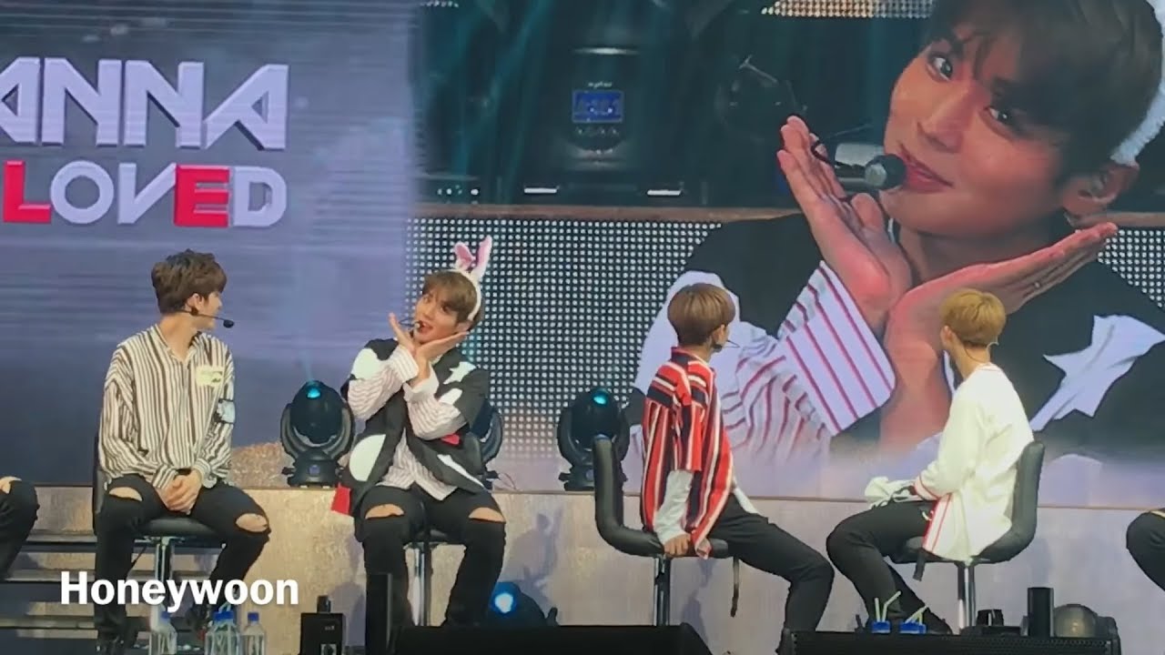 170922 Wanna One Jihoon is a rabbit fairy? 워너원  박지훈토끼요정  朴志訓是兔子精吗？- Wanna One Fanmeeting Singapore