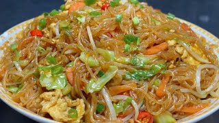 The chef teaches you the homemade practice of fried rice noodles, the steps are detailed