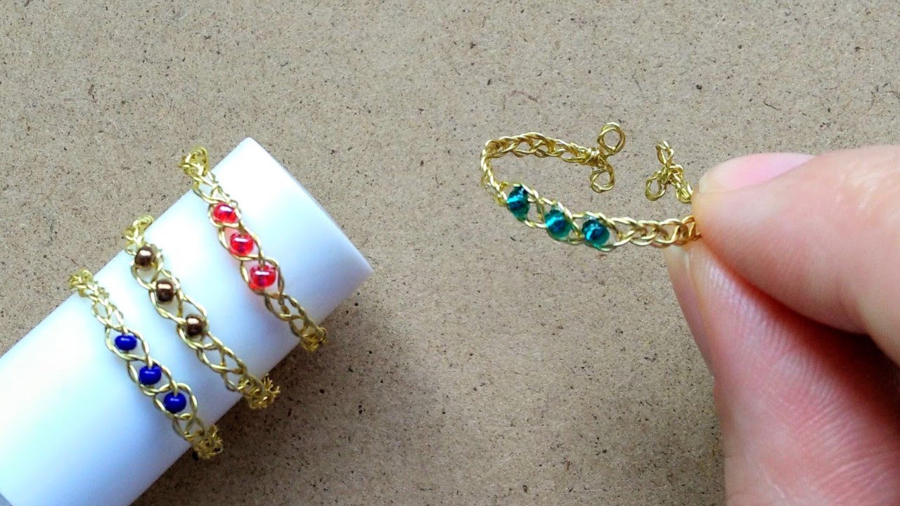 簡単 ビーズの三つ編みワイヤーリングの作り方 How To Make A Braid Wire Ring Youtube 簡単 ビーズの三つ編みワイヤーリングの作り方 How To Make A Braid Wire Ring Youtube