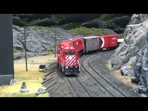 CP Rail HO scale Freight w. SD40s + M636 at the Waterloo Regional Model Railway Club