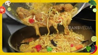 Raeshard Nyicipin Nikmatnya Ramen Sunda Seblak Teh Ina | MAKAN RECEH (05/02/24)