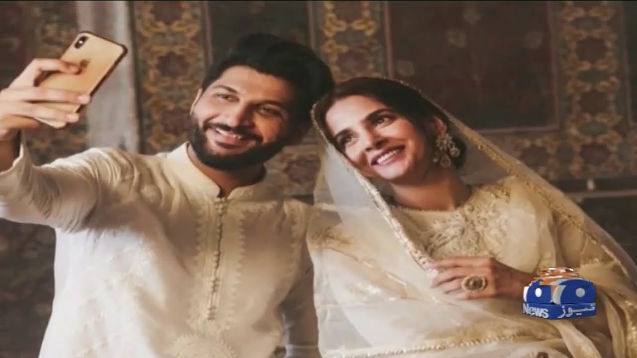 Tarikhi Masjid Wazir Khan mein Filmi Aks-bandi par Logon ka Ehtijaj