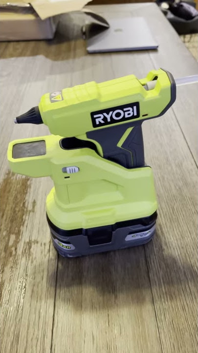 Bosch Wireless Hot Glue Gun - Mini Review - This is Awesome! 
