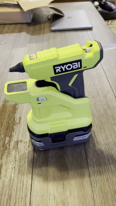 Mini-Pistola Glue Hot RGLM18-0 18V Ryobi One+ RGLM18-0 + Kit