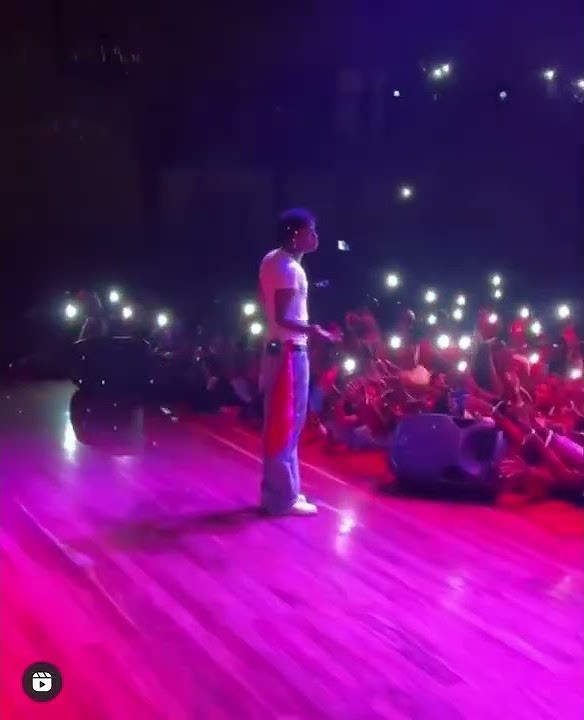 Rema performing Ginger me in Zambia