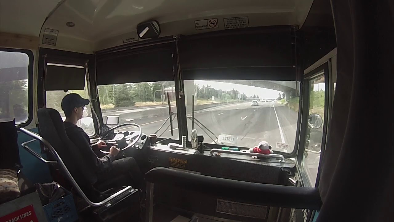 Getting Into Portland - 1981 MCI MC9 - DD8v71