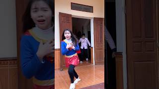 Omg Cái Gì Thế Này, Va Nhầm 2 Cô Gái Yang Hồ