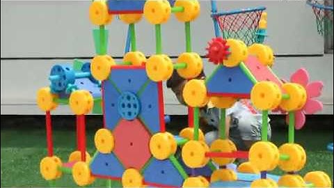 Kindergarten Kids Playing with Thinkertoy