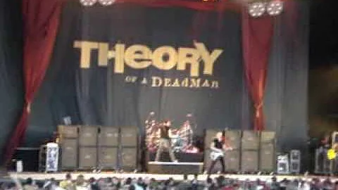 Theory Of A Deadman - Hate My Life (08-27-09 WPB, FL)