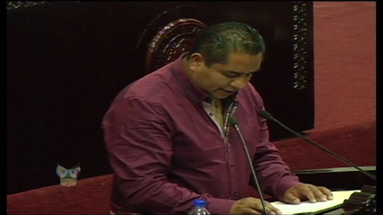 Santiago Hernández dio lectura al acuerdo 