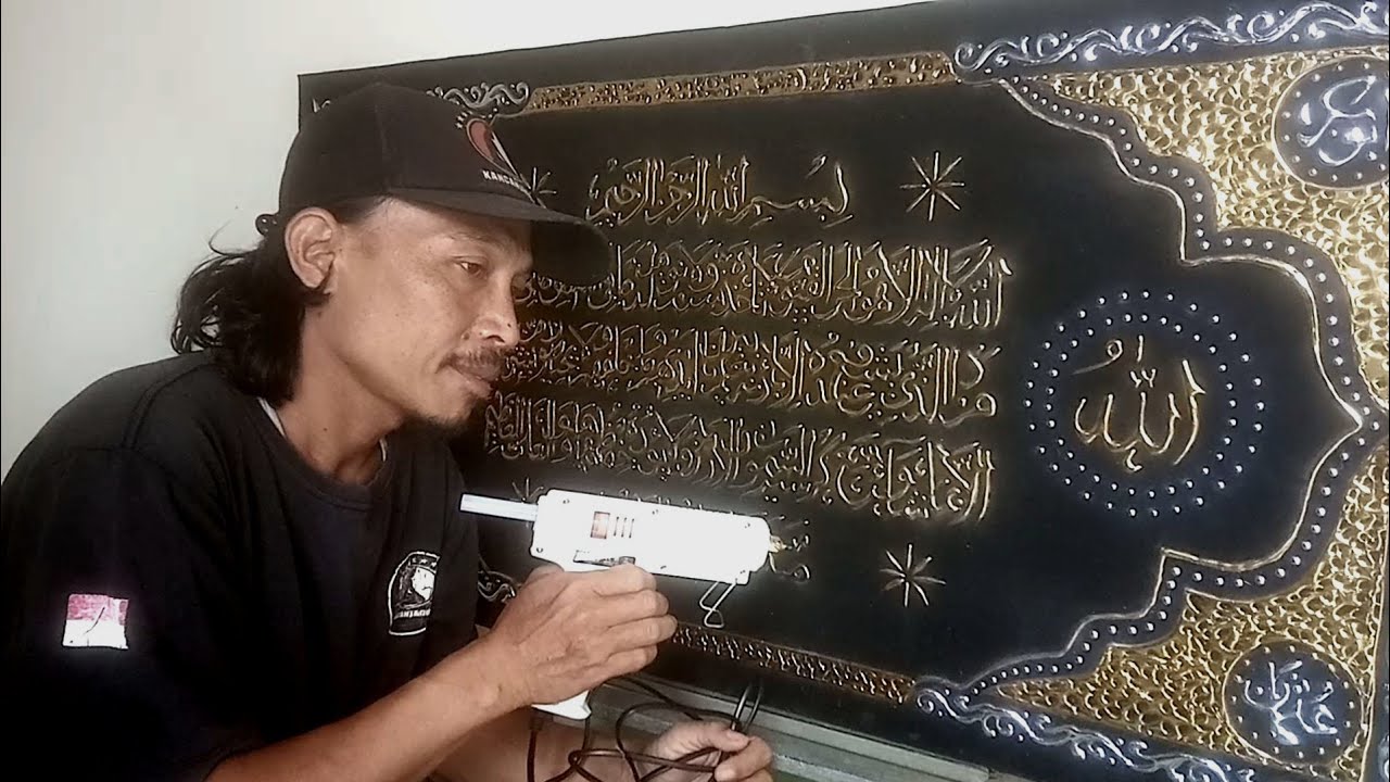 Belajar Bareng Cara Sederhana Menulis Kaligrafi Ayat Kursi Menggunakan Lem Tembak | Datam Choladi