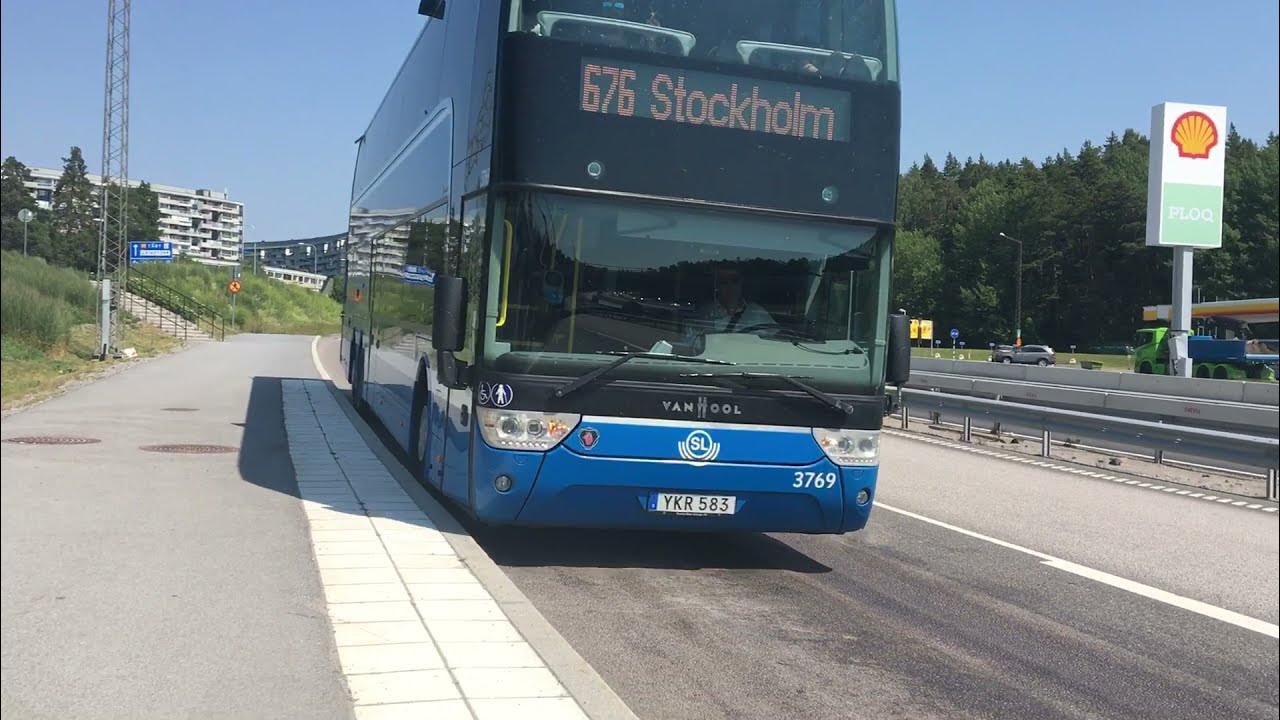 Resa med buss 676 från Roslags Näsby trafikplats till Mörby centrum