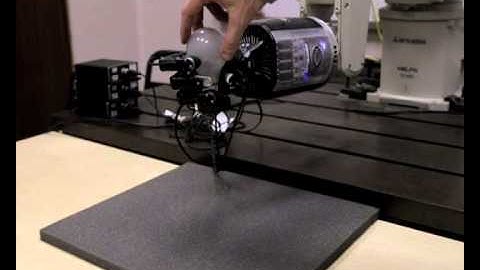 Robot hand sees in 3D to get a grip