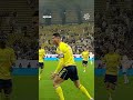 بالقدم اليسرى وفي الزاوية البعيدة 🐐