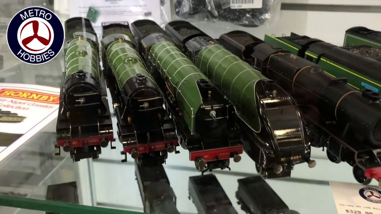 What's in the Melbourne CBD shop train display YouTube