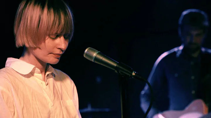 JENNY HVAL LIVE AT DC9