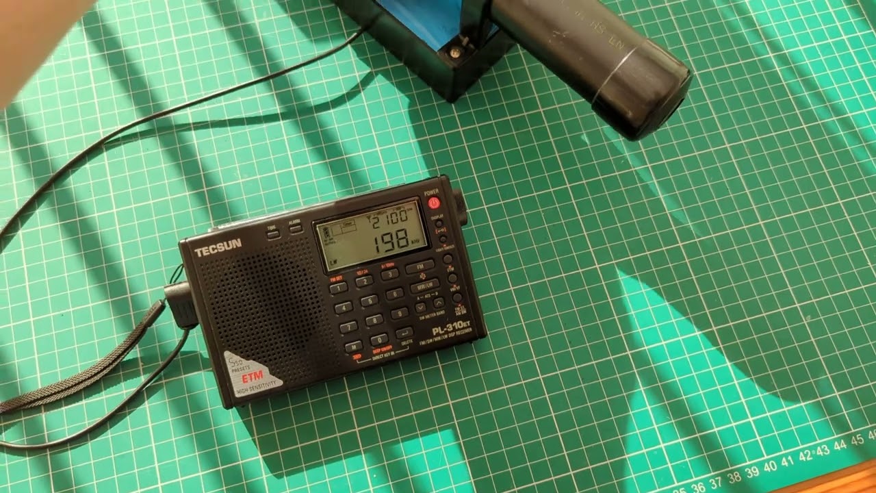 198kHz Westerglen on the PL-310ET with external ferrite antenna 
