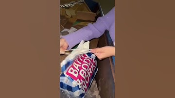 DUMPSTER DIVING AT BATH & BODY WORKS😱‼️ #dumpsterdivers #bathandbodyworks #dumpsterdiving