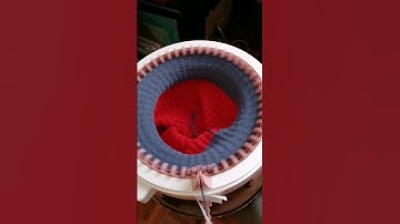 Making a beanie with the sentro knitting machines. #shorterisbetter #tuinuane  #sentro