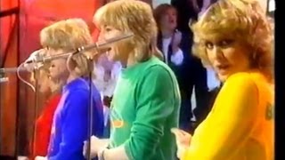 Bucks Fizz - Making Your Mind Up - Eurovision Winner - TOTP2 1981