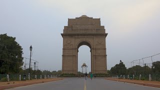 Early morning timelapse shot of India gate in Delhi during sunrise