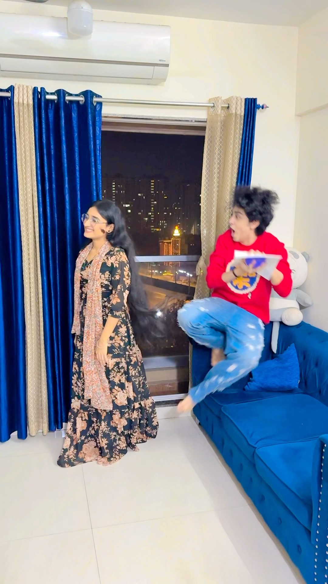 Cockroach? wall se udhke Gaal pe?? #zidaanshahidaly #comedy #shorts