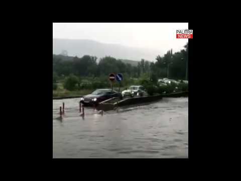 წყალში მოცურავე მანქანები იპოდრომთან   თვითმხილველის ვიდეო დატბორილი ქუჩიდან