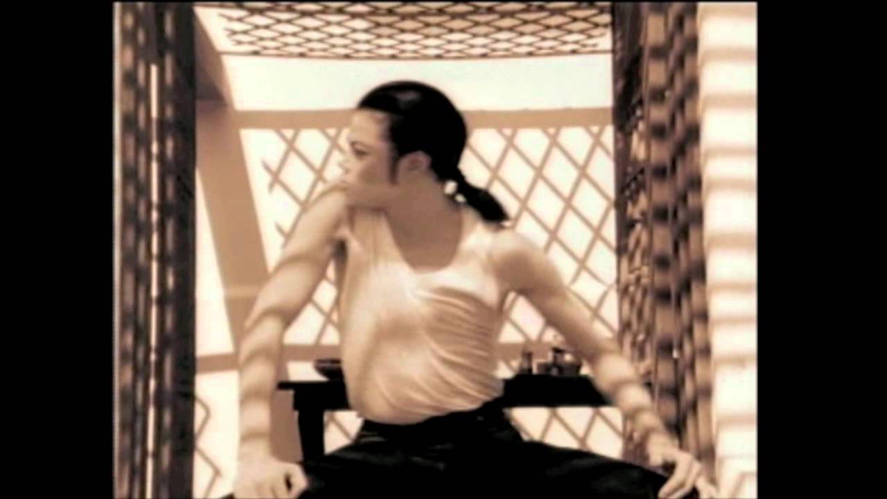 Michael Jackson - Unbreakable Short 