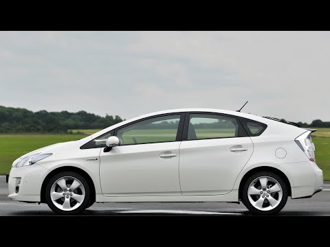 Отзыв владельца Toyota Prius 30 2010 года 1.8 гибридный (99 л.с.)