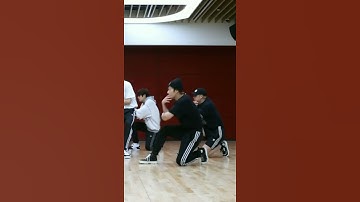 Thumbnail of stray kids domino dance break lee know focus #short